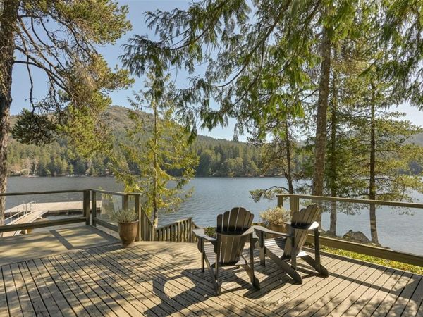 2037 Ida Ave, Shawnigan Lake, BC V0R 2W3