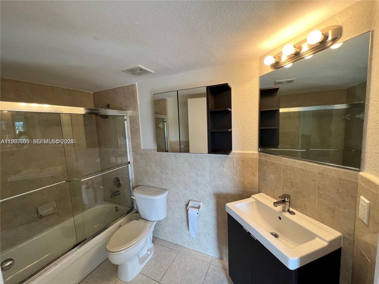 637 SW 3rd St, Unit 306, Miami, FL 33130 Photo