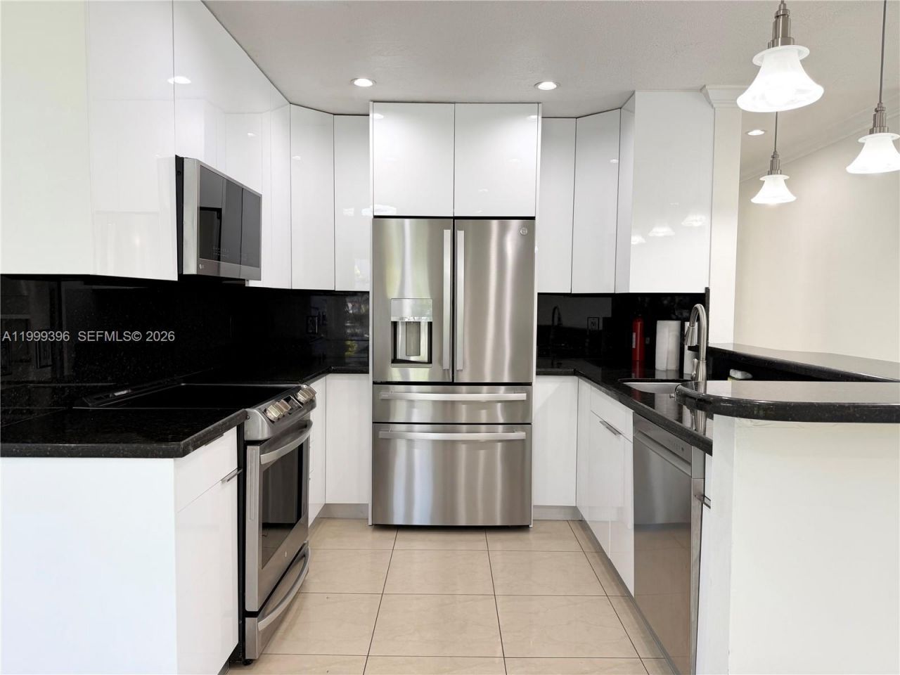 3250 SW 72 Ct, Miami, FL 33155 Photo