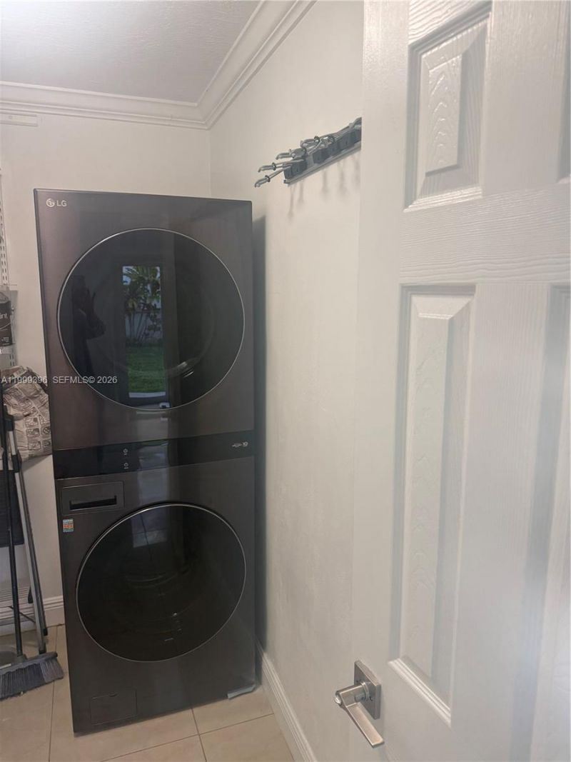 3250 SW 72 Ct, Miami, FL 33155 Photo