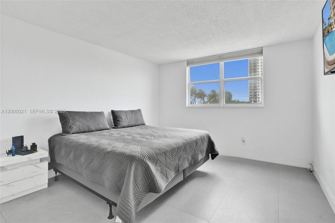 1401 S Ocean Dr, Unit 302, Hollywood, FL 33019 Photo