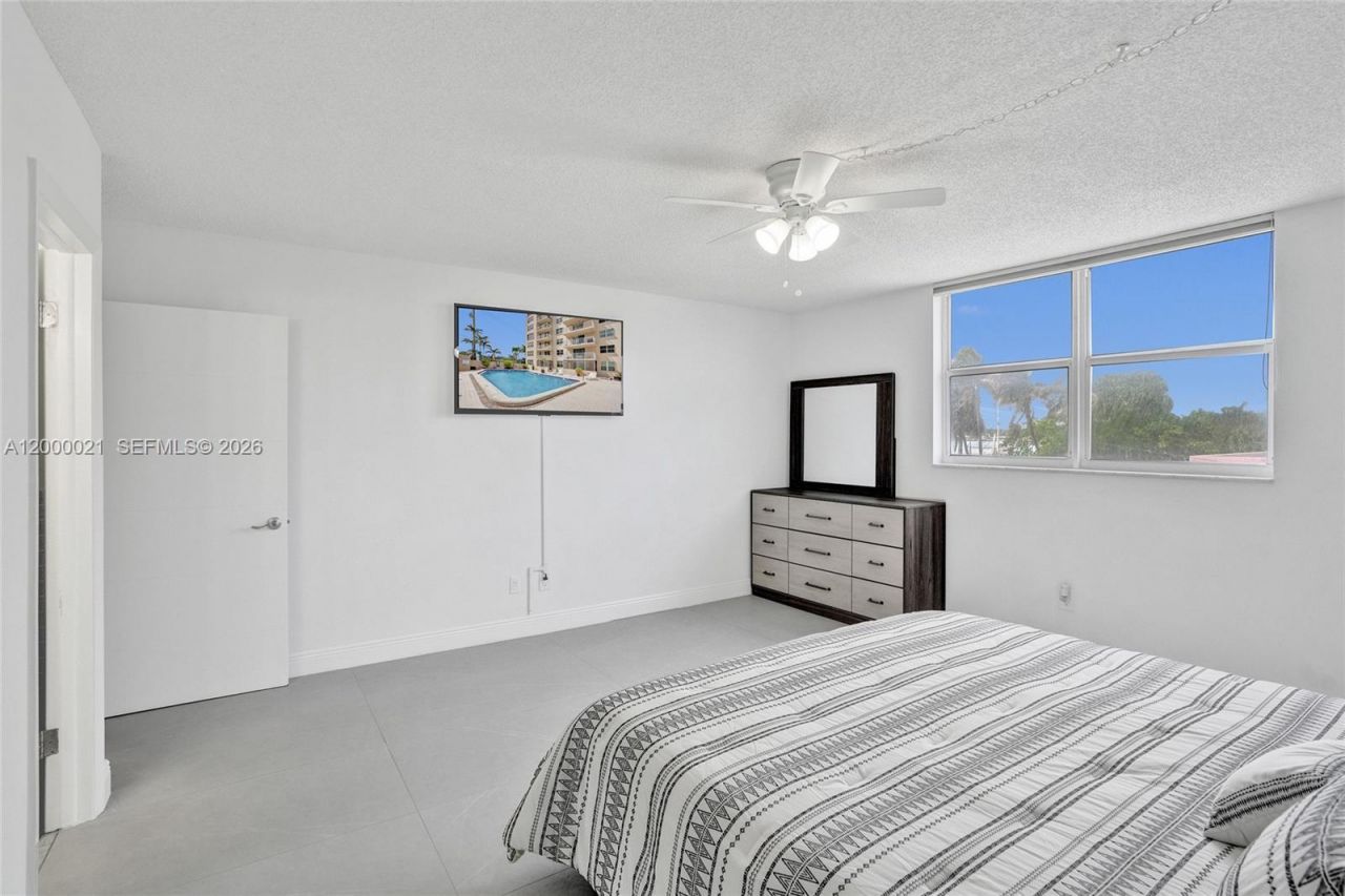 1401 S Ocean Dr, Unit 302, Hollywood, FL 33019 Photo