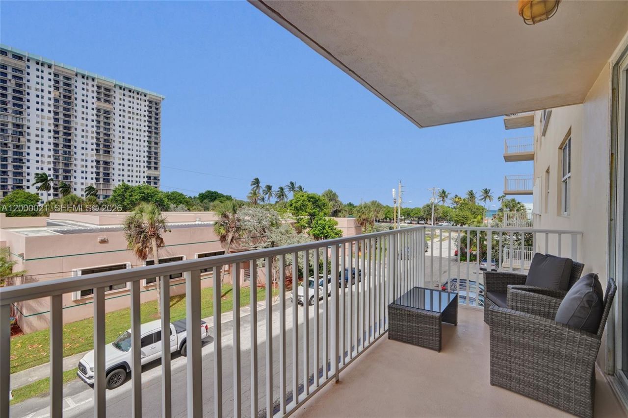 1401 S Ocean Dr, Unit 302, Hollywood, FL 33019 Photo