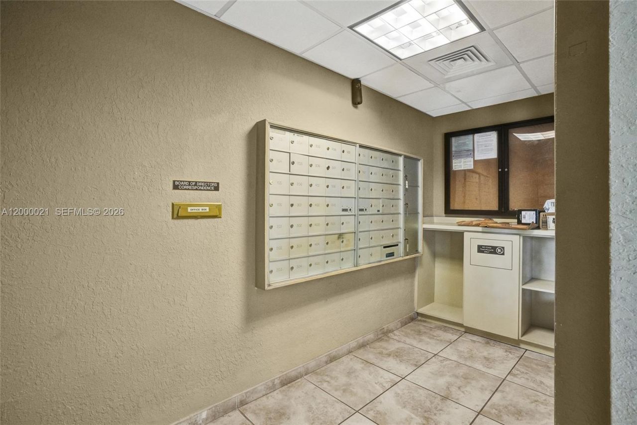 1401 S Ocean Dr, Unit 302, Hollywood, FL 33019 Photo