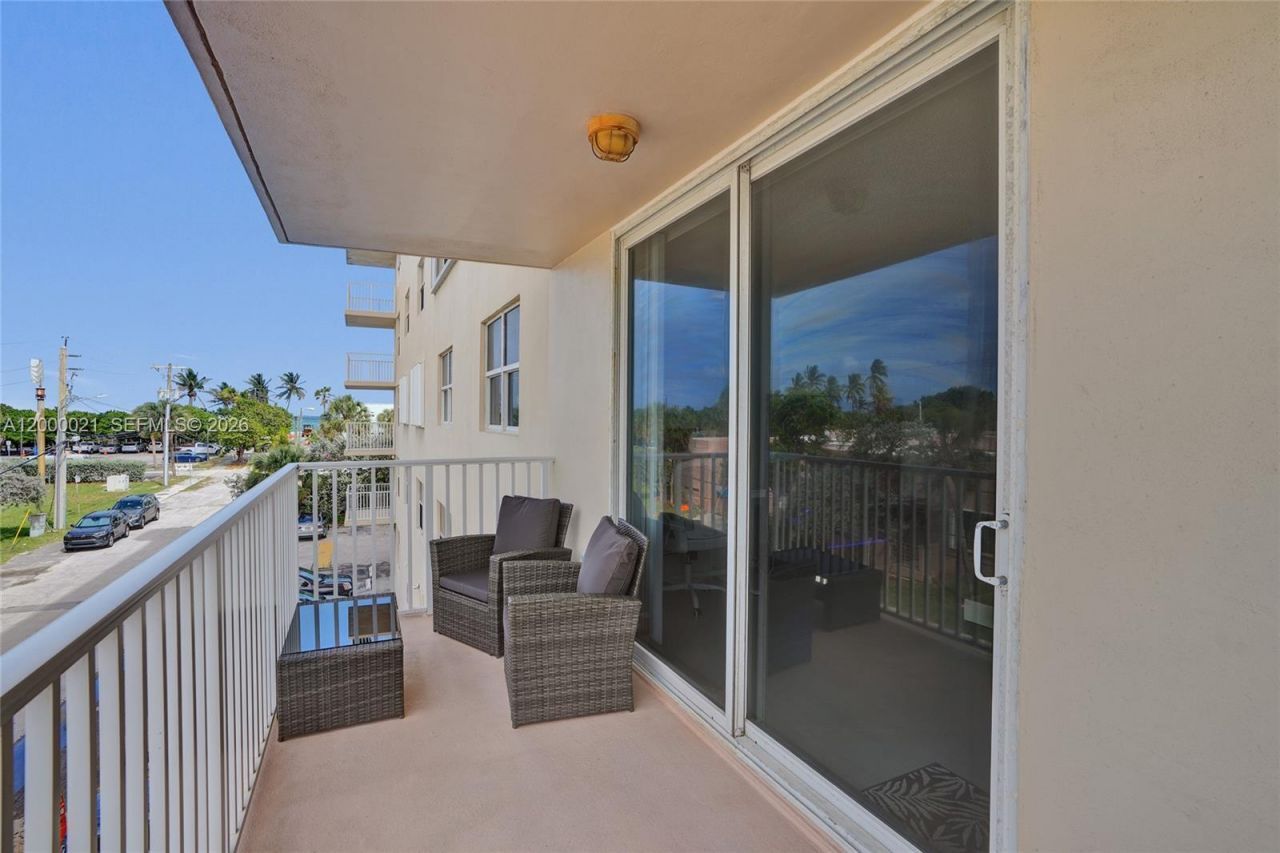 1401 S Ocean Dr, Unit 302, Hollywood, FL 33019 Photo