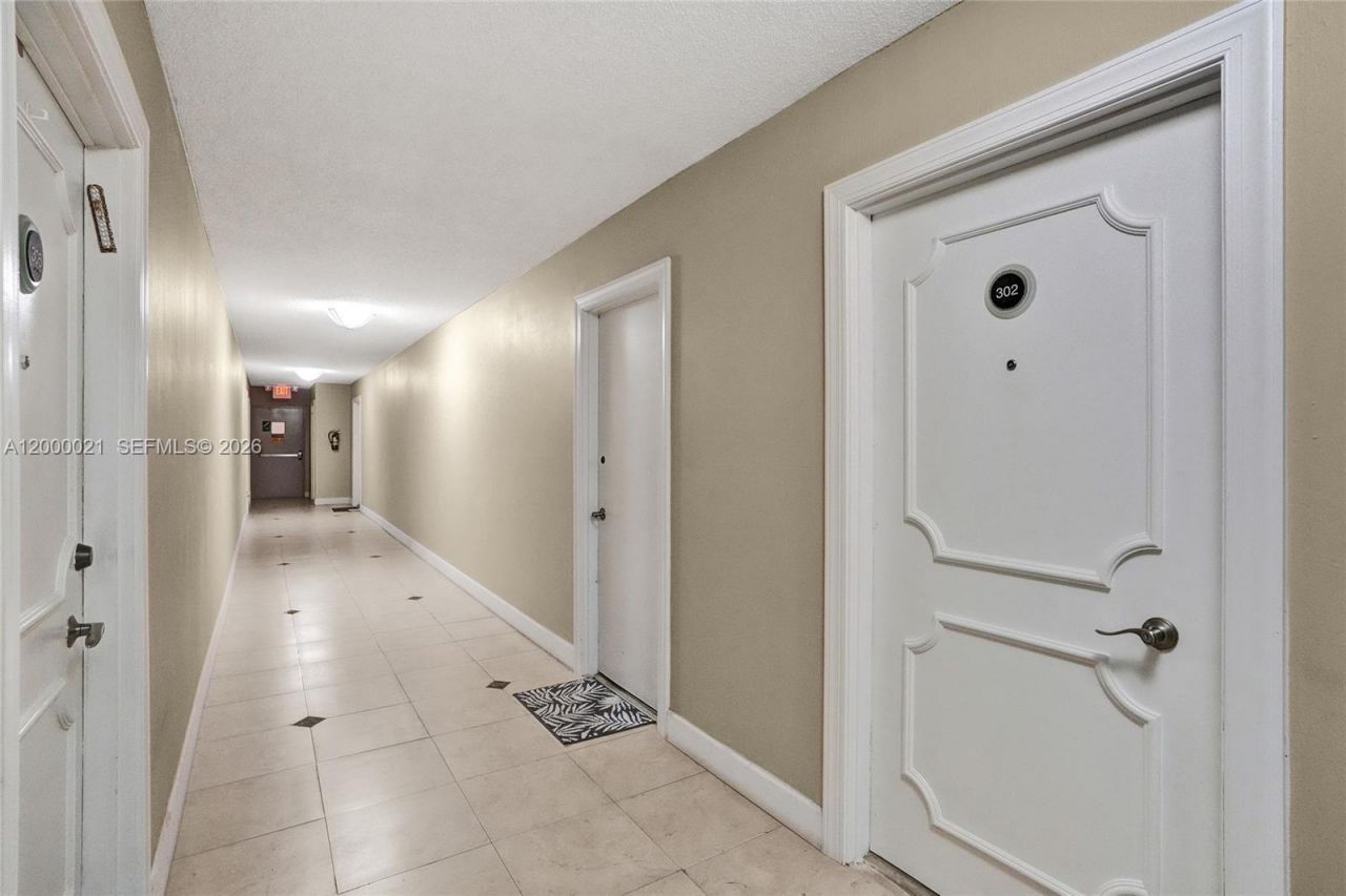 1401 S Ocean Dr, Unit 302, Hollywood, FL 33019 Photo