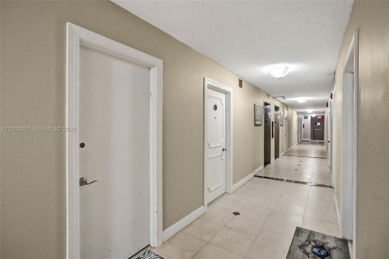 1401 S Ocean Dr, Unit 302, Hollywood, FL 33019 Photo