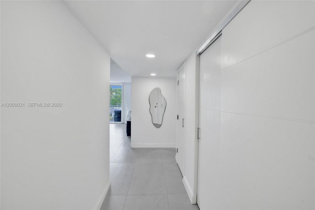 1401 S Ocean Dr, Unit 302, Hollywood, FL 33019 Photo