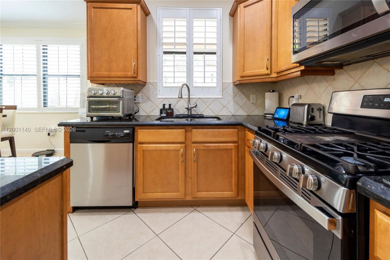 3361 NW 125th Ave, Sunrise, FL 33323 Photo