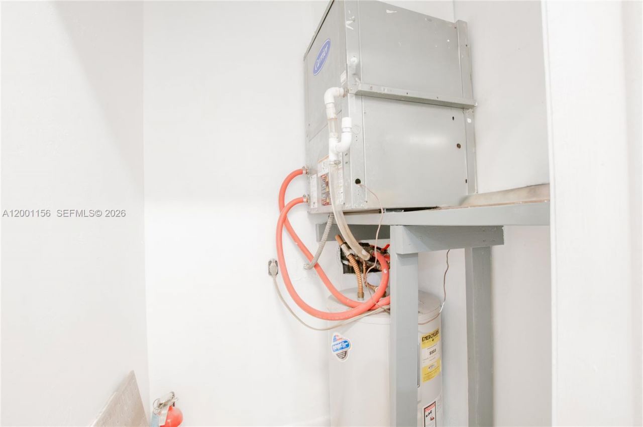 300 S Luna Ct, Unit 2, Hollywood, FL 33021 Photo