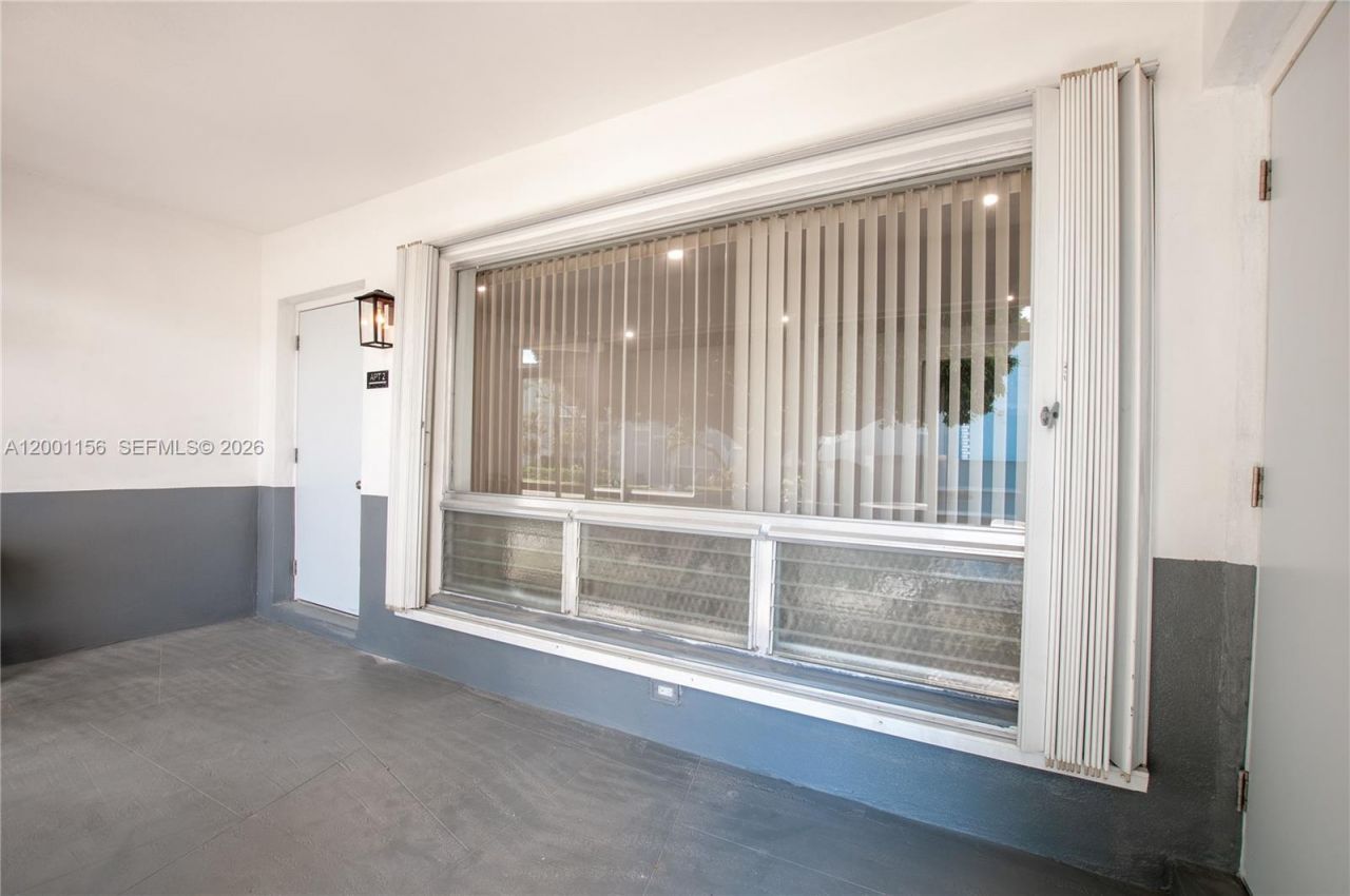 300 S Luna Ct, Unit 2, Hollywood, FL 33021 Photo