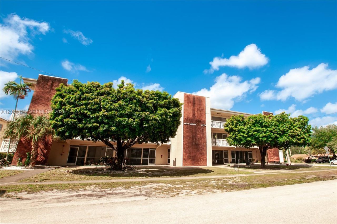 300 S Luna Ct, Unit 2, Hollywood, FL 33021 Photo