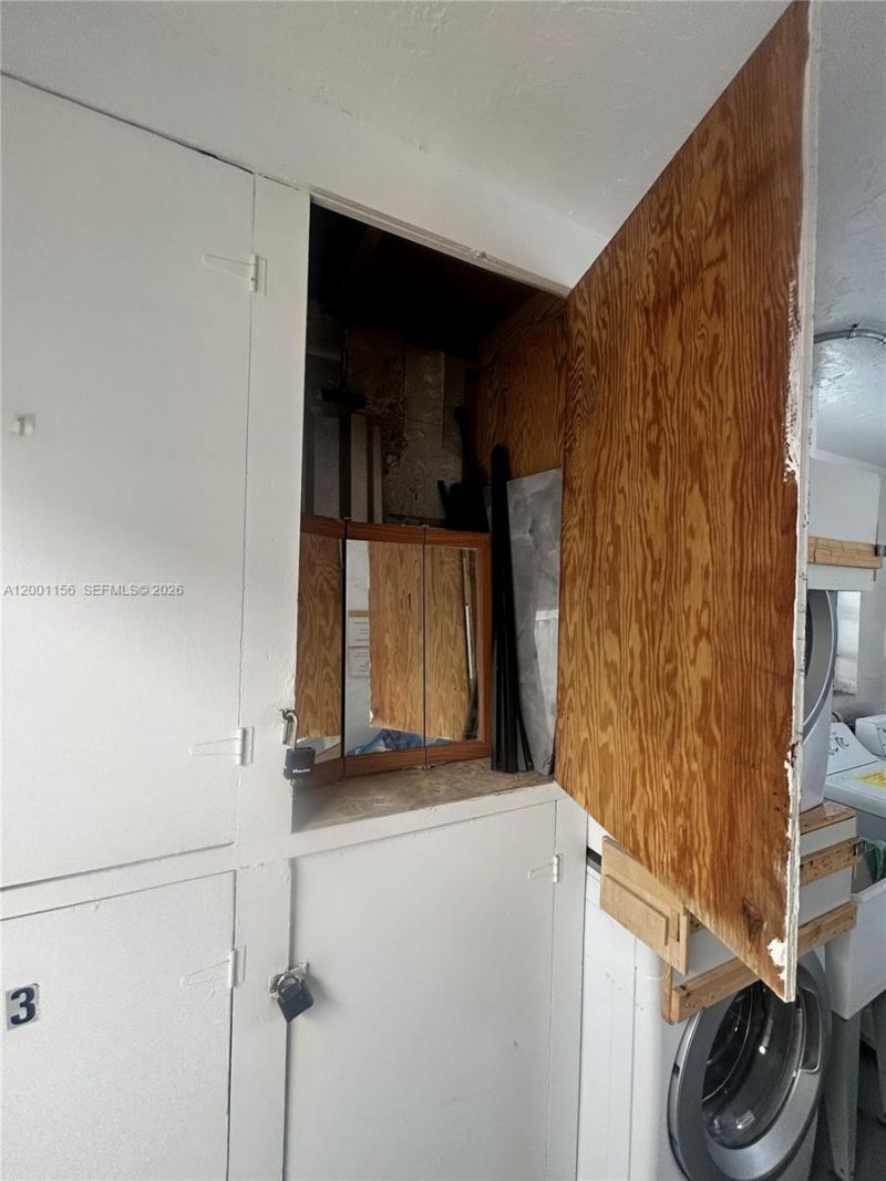 300 S Luna Ct, Unit 2, Hollywood, FL 33021 Photo