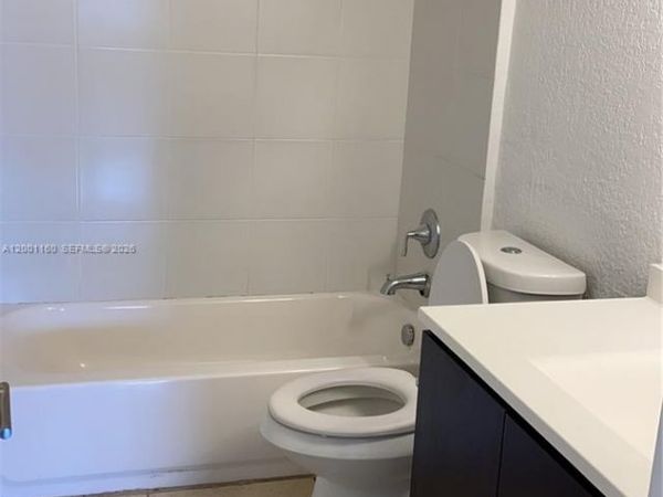 Unit C304, Miami, FL 33162