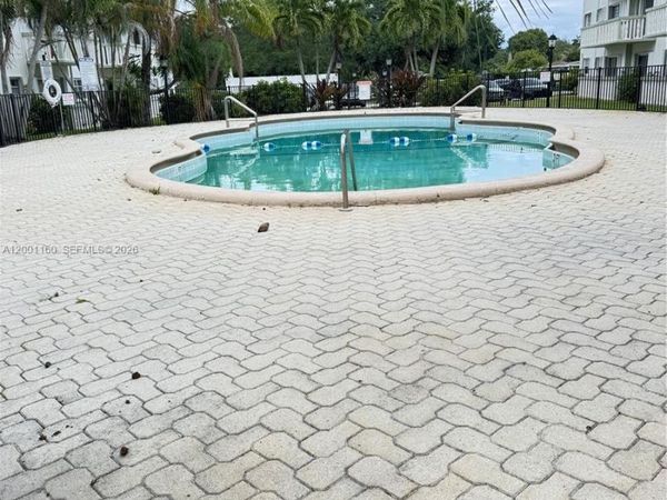 Unit C304, Miami, FL 33162