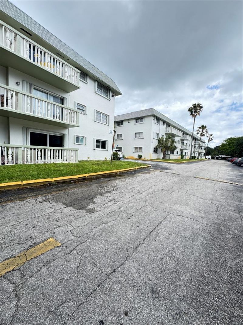 Please Call For Address, Unit C304, Miami, FL 33162 Photo