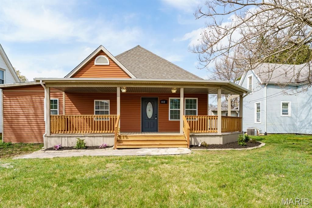 1121 W Main Street, Collinsville, IL 62234 Main Photo