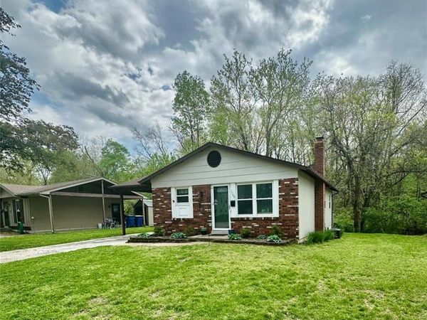 1700 E 9th Street, Washington, MO 63090