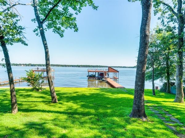 194 Shady Shores Drive, Mabank, TX 75156