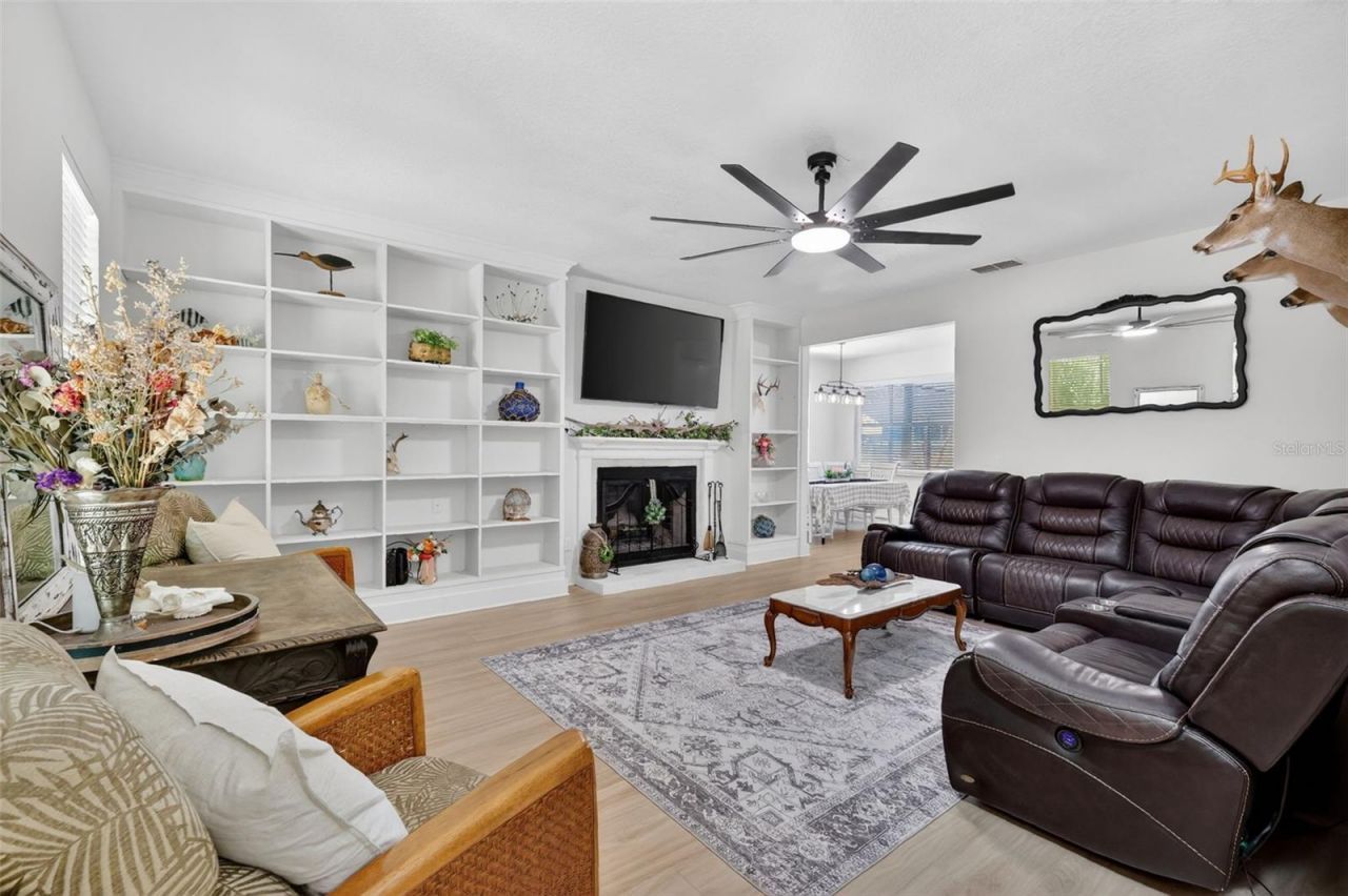 250 N Walker Street, Oakland, FL 34760 Photo