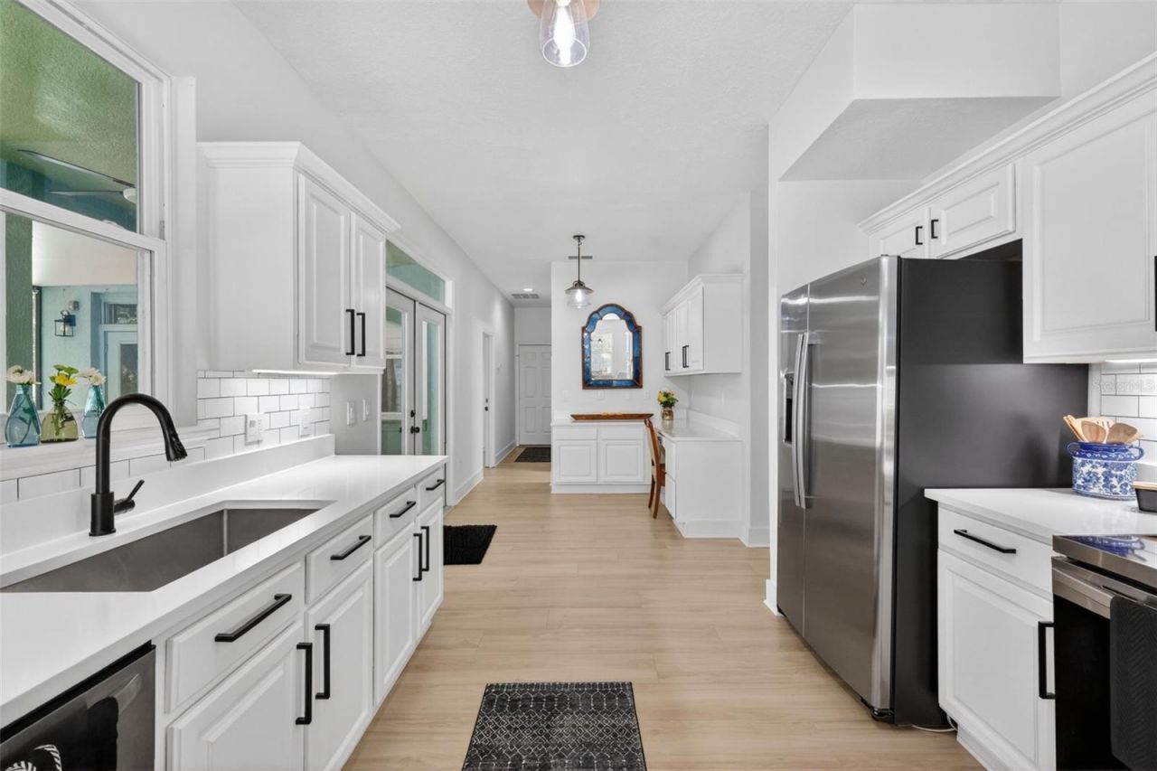 250 N Walker Street, Oakland, FL 34760 Photo