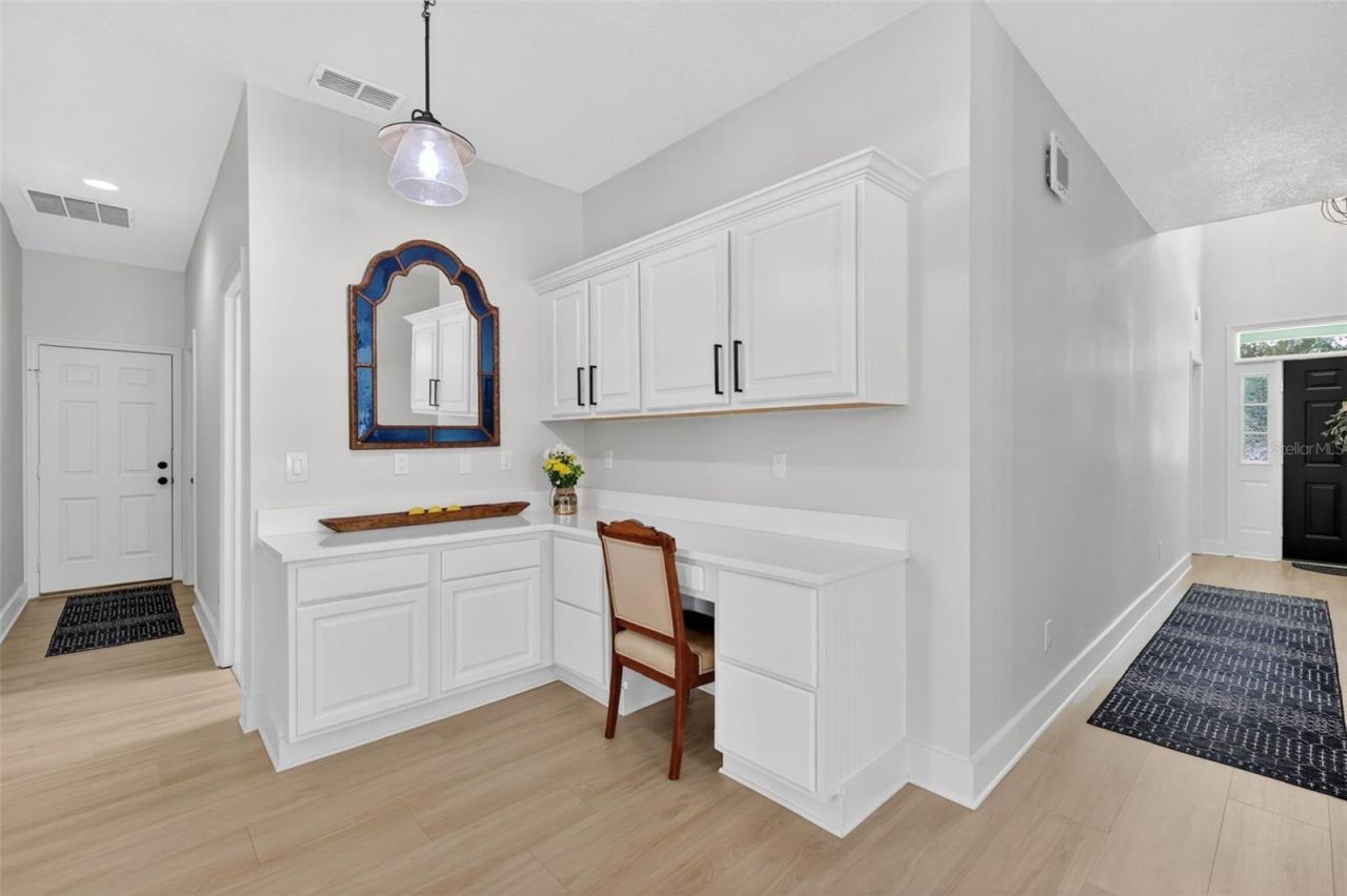 250 N Walker Street, Oakland, FL 34760 Photo