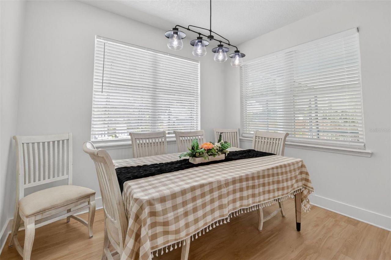 250 N Walker Street, Oakland, FL 34760 Photo