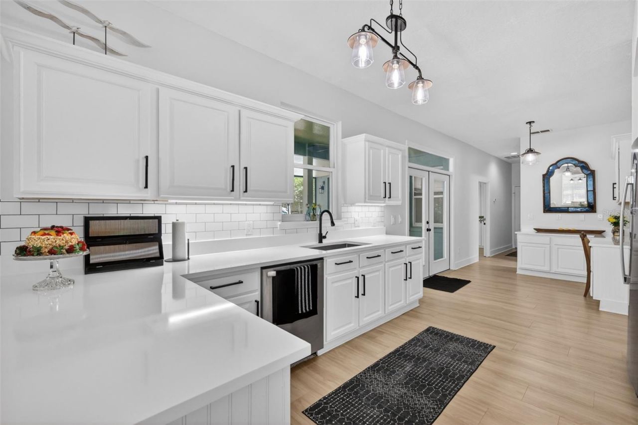 250 N Walker Street, Oakland, FL 34760 Photo