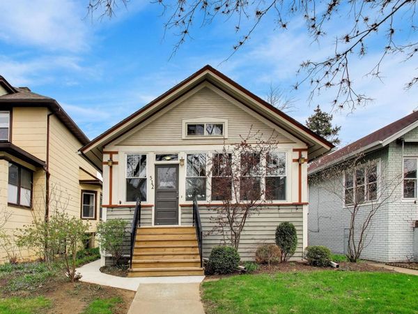 512 S Grove Avenue , Oak Park, IL 60304