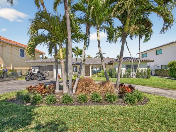 2433 SE 10th Street, Pompano Beach, FL 33062