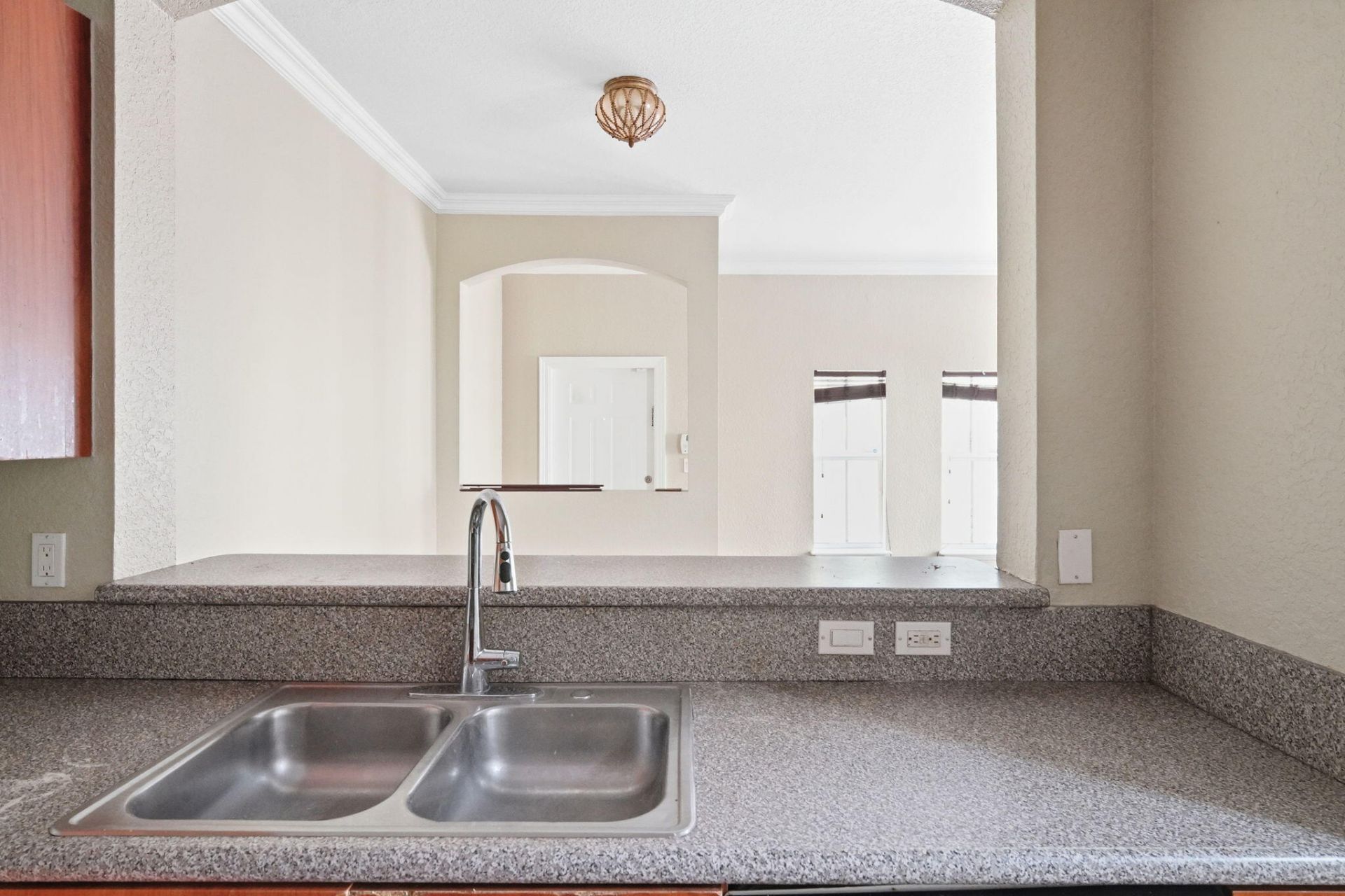 2465 SW 99th Way, Miramar, FL 33025 Photo