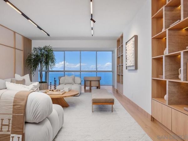 939 Coast, Unit 17D, La Jolla, CA 92037