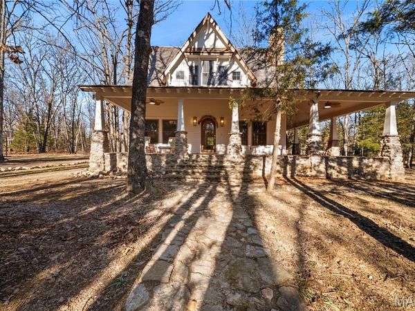 21255 Lark Road , Lebanon, MO 65536