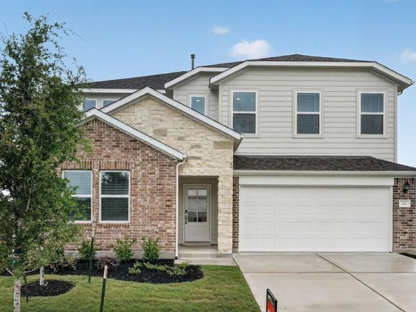 222 Betsy RD, Hutto, TX 78634