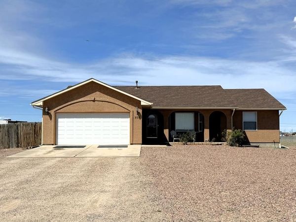 959 E Moonbeam Dr, Pueblo West, CO 81007