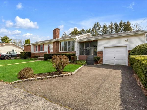 4 Carino Drive, Hicksville, NY 11801