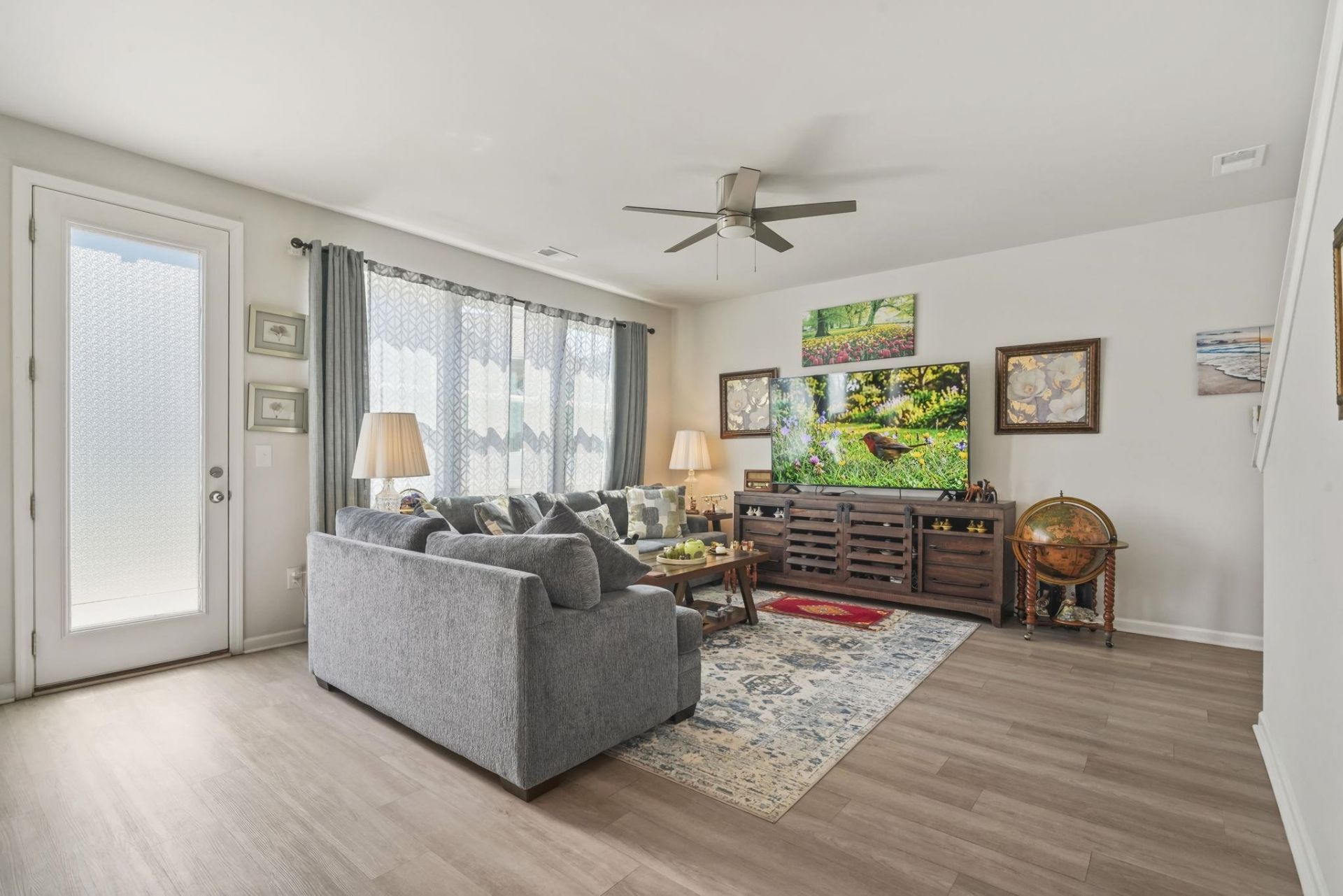 79 S Reindeer Rd. Photo 16