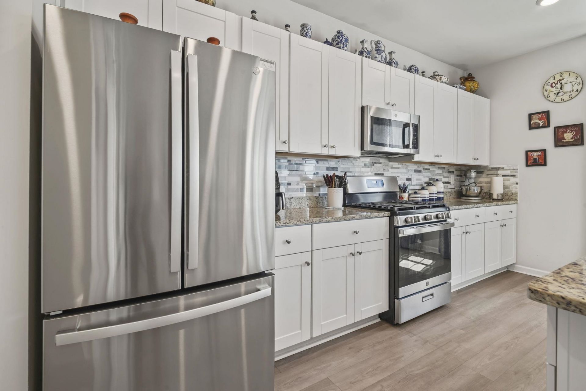 79 S Reindeer Rd. Photo 8