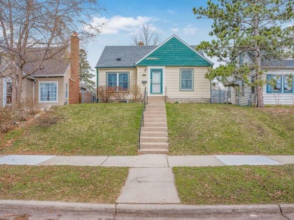 1981 W James Avenue, Saint Paul, MN 55105