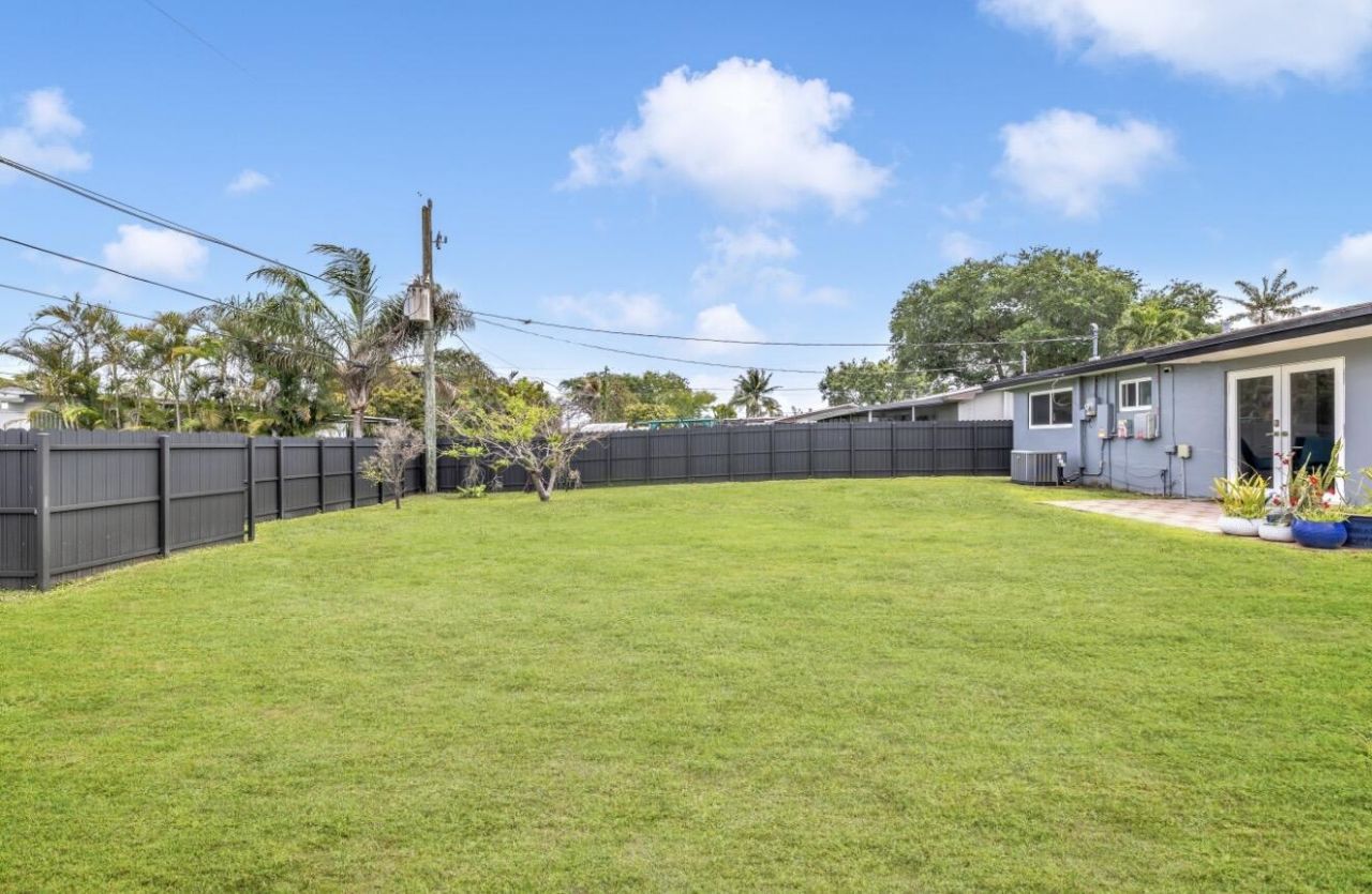 8781 NW 15th Street, Pembroke Pines, FL 33024 Photo