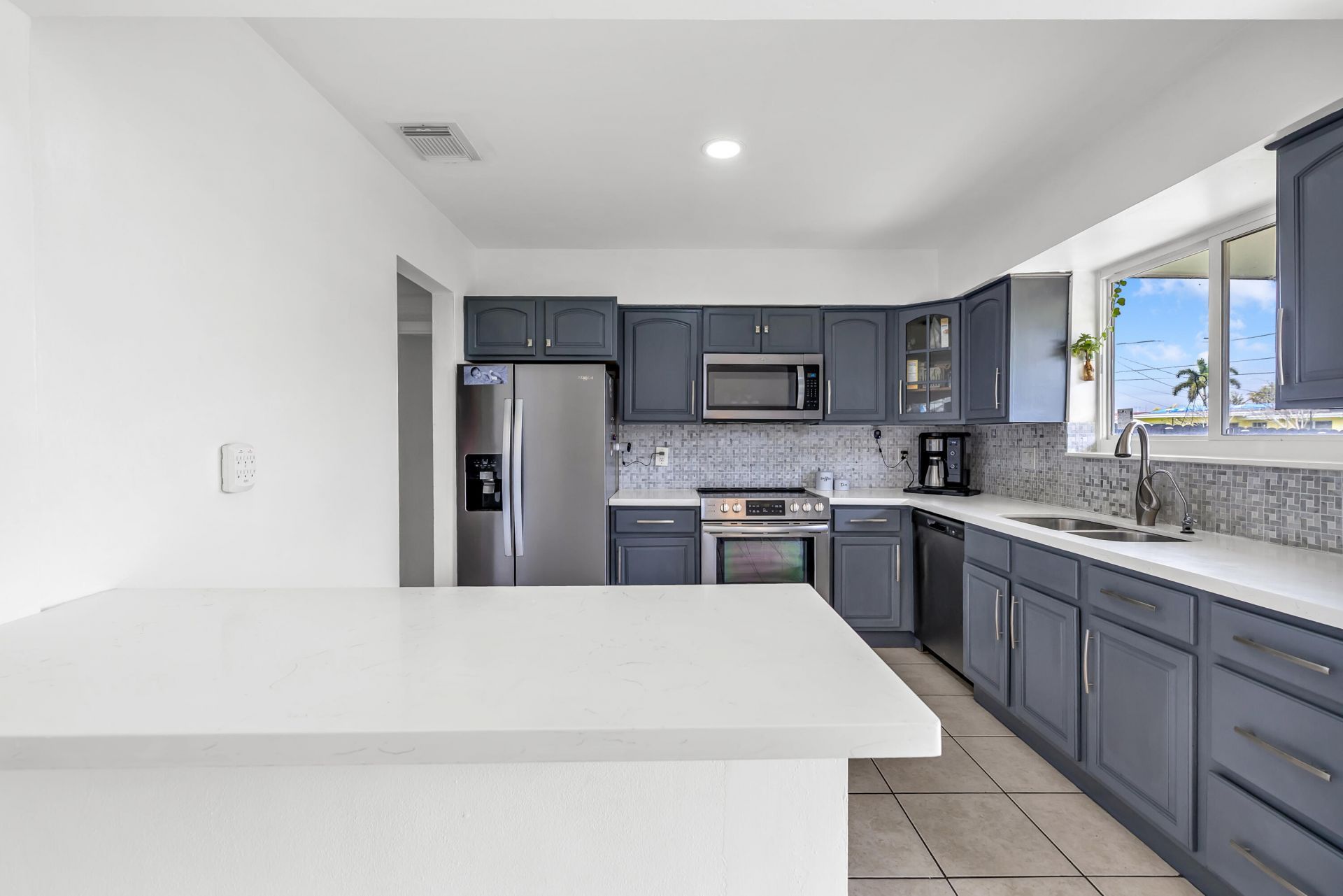 8781 NW 15th Street, Pembroke Pines, FL 33024 Photo