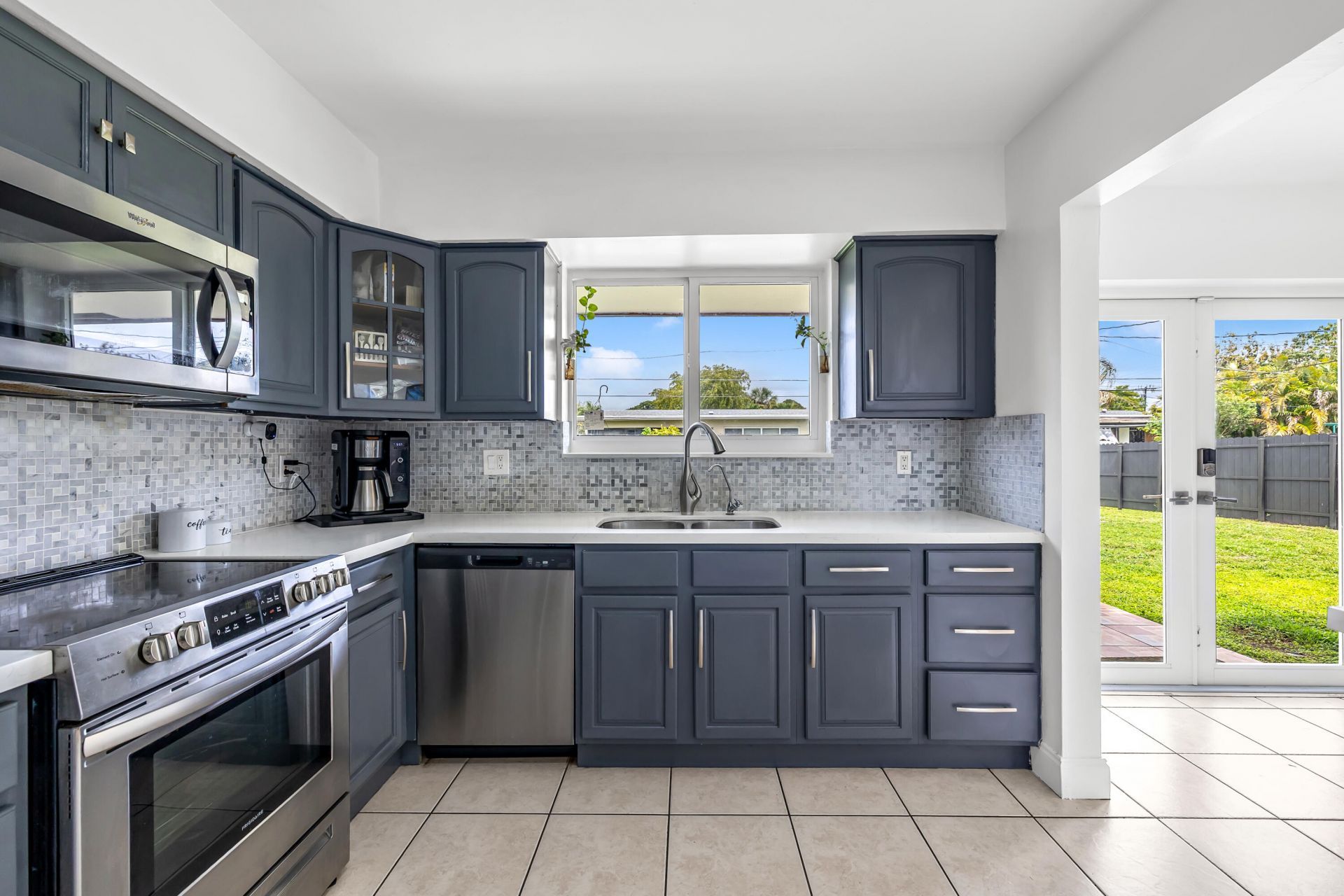 8781 NW 15th Street, Pembroke Pines, FL 33024 Photo