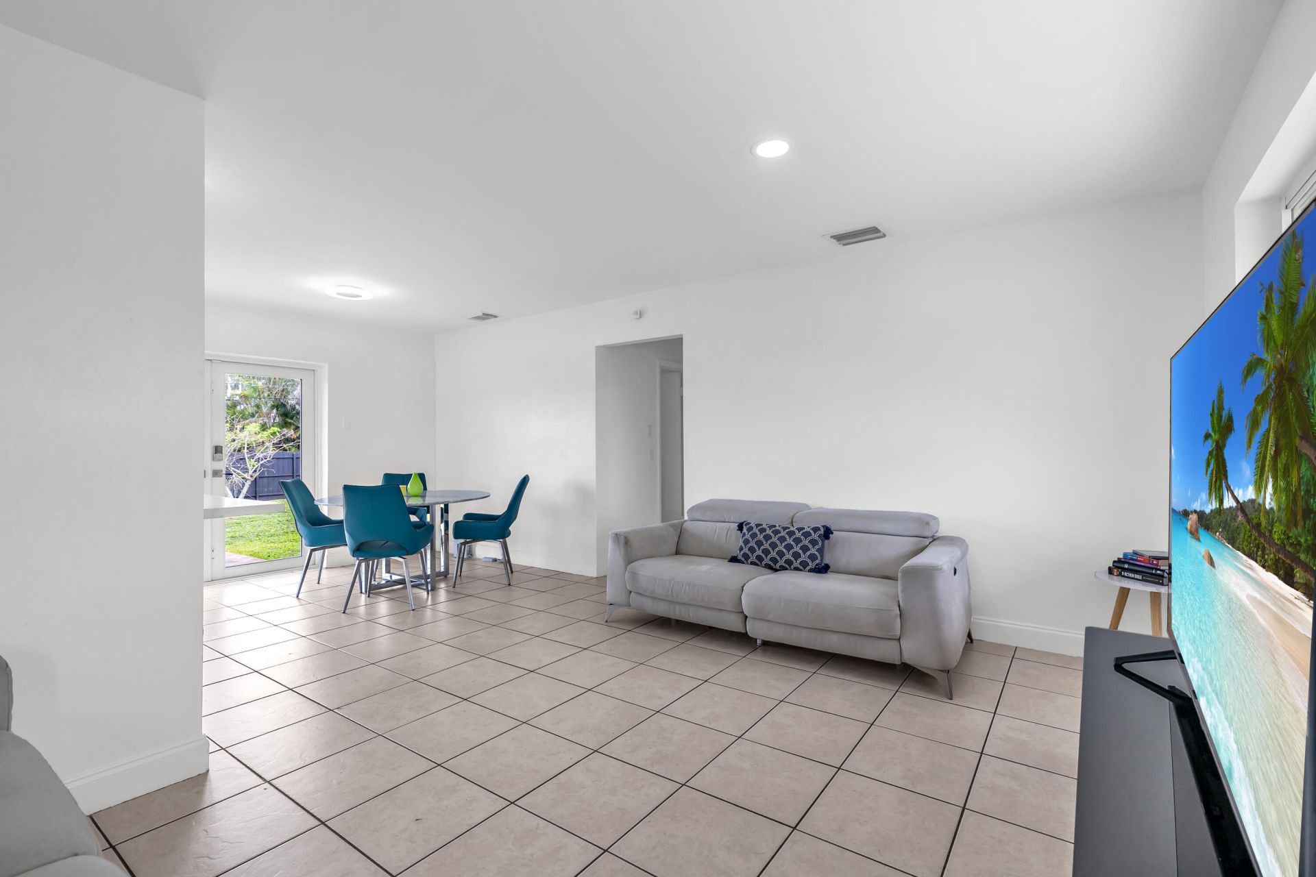 8781 NW 15th Street, Pembroke Pines, FL 33024 Photo