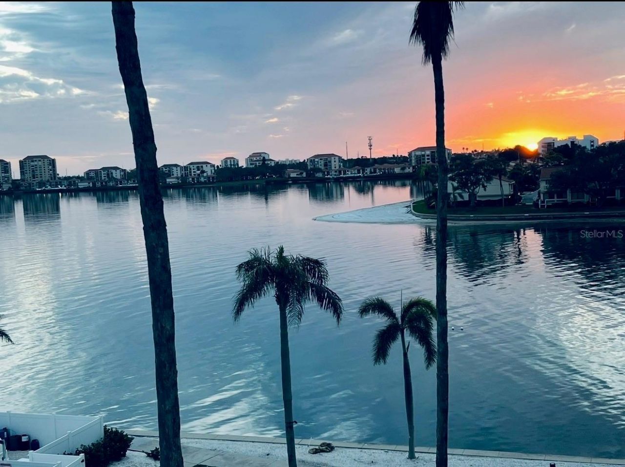 5220 Brittany Drive S, Unit 501-a, Saint Petersburg, FL 33715 Photo
