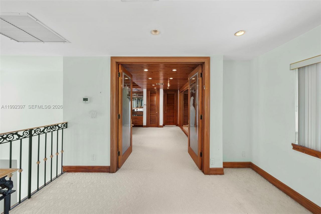 448 Poinciana Dr, Hallandale Beach, FL 33009 Photo