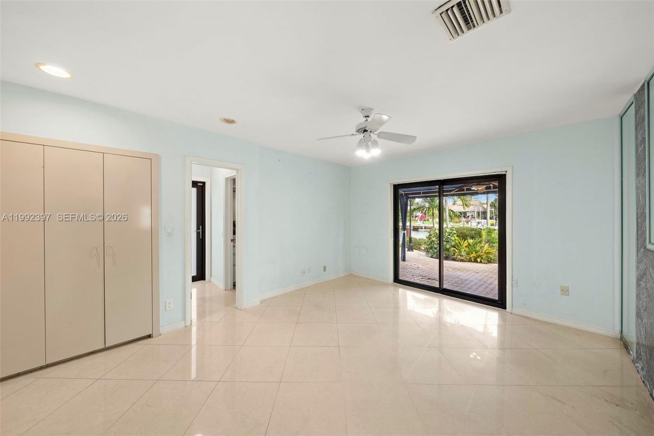 448 Poinciana Dr, Hallandale Beach, FL 33009 Photo