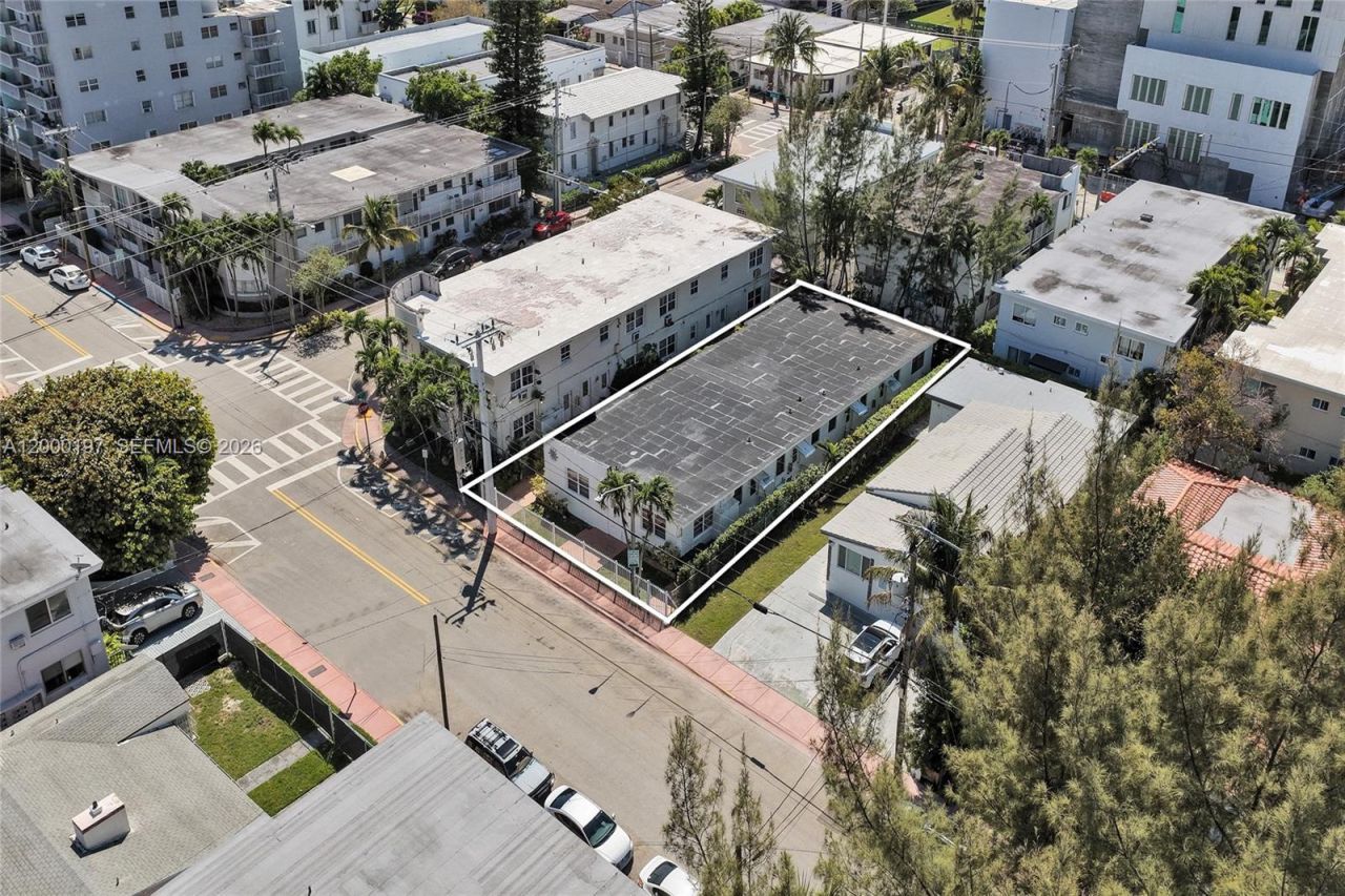 7710 Carlyle Ave , Miami Beach, FL 33141 Photo