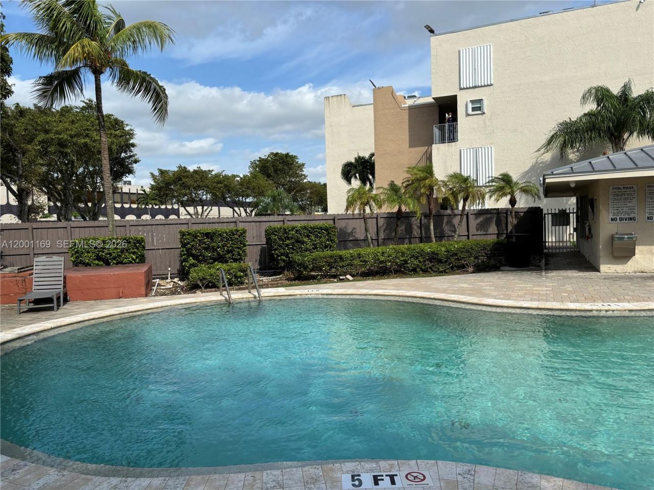 10900 SW 104th St, Unit 303, Miami, FL 33176 Photo