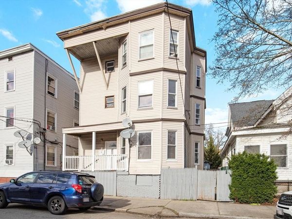 22 Elm St, Lynn, MA 01905