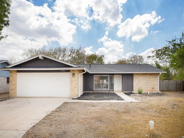 7506 LINCOLN VILLAGE DR, San Antonio, TX 78244